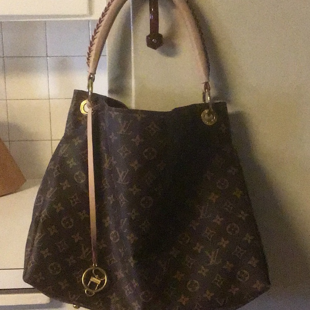 COPY Louis Vuitton Artsy bag